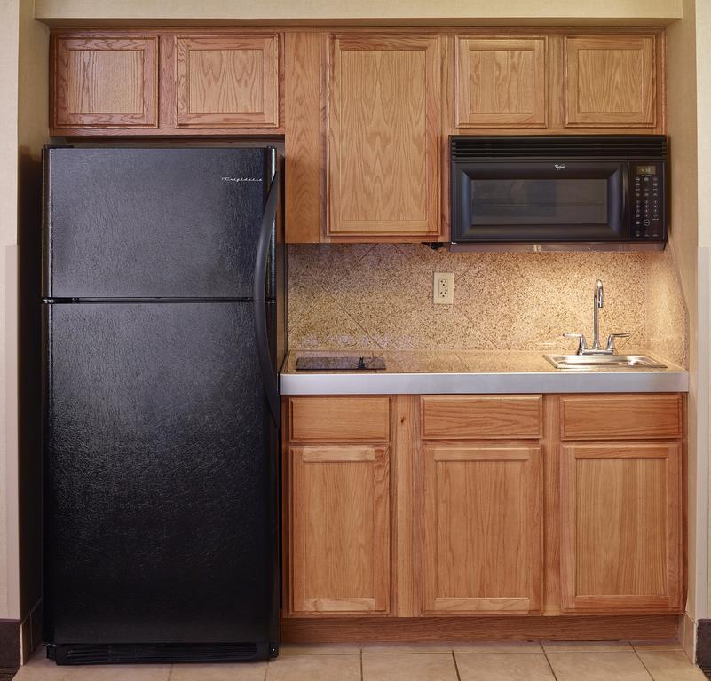 Livinn Hotel Cincinnati North/ Шарънвил Екстериор снимка